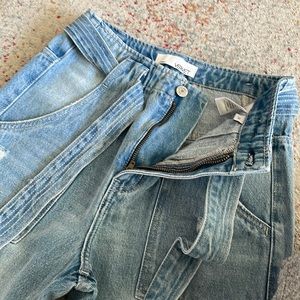 Verevet slim fit ripped jeans tie together size 24